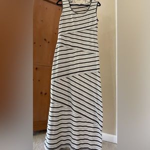 Max Studio Black/Gray/White Striped Maxi sleeveless Large